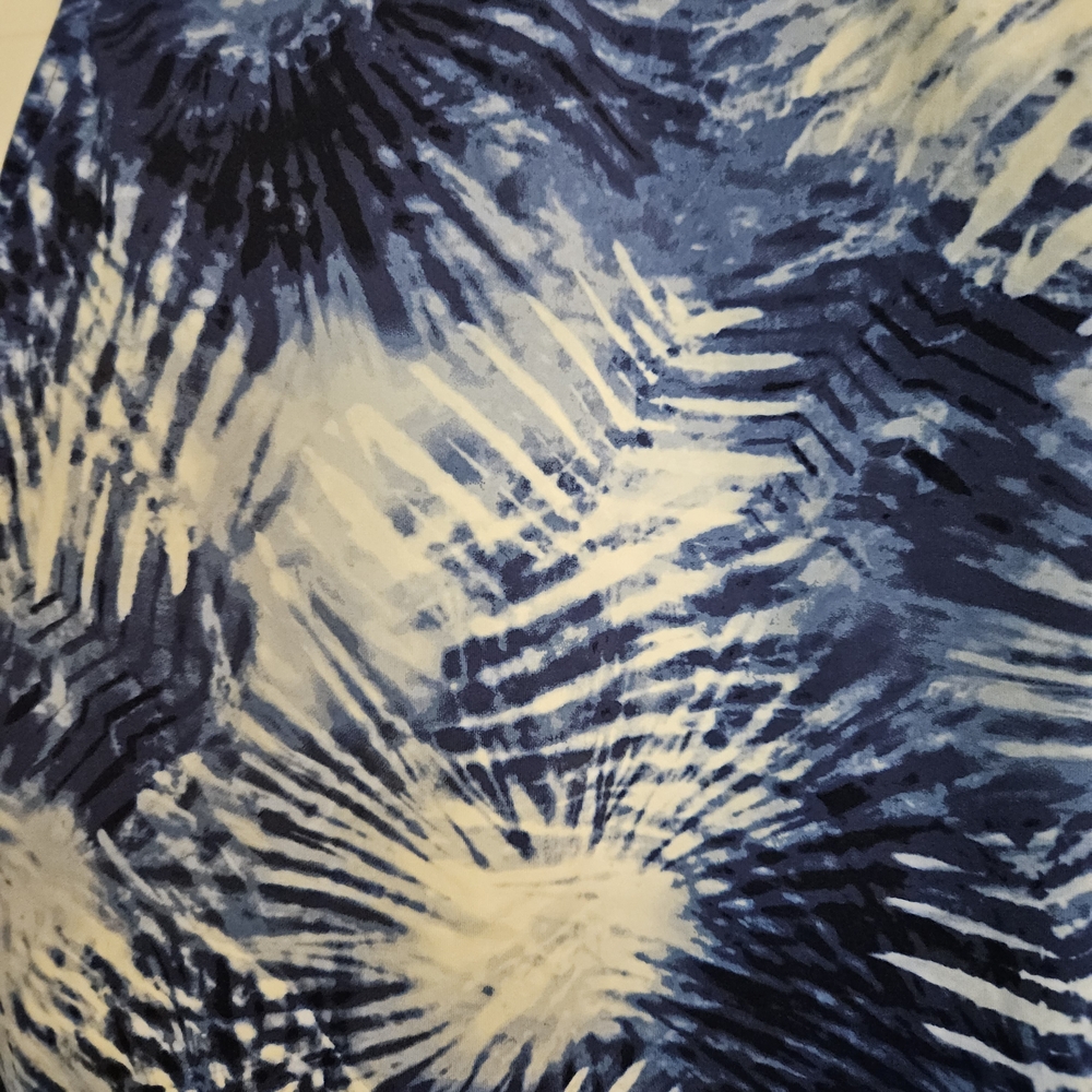 Lands' End Navy and White Tie-Dye Swim Tank with Bra. - Picture 4 of 8